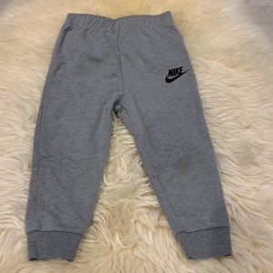 Nike Gray Sweatpants in Size 18M